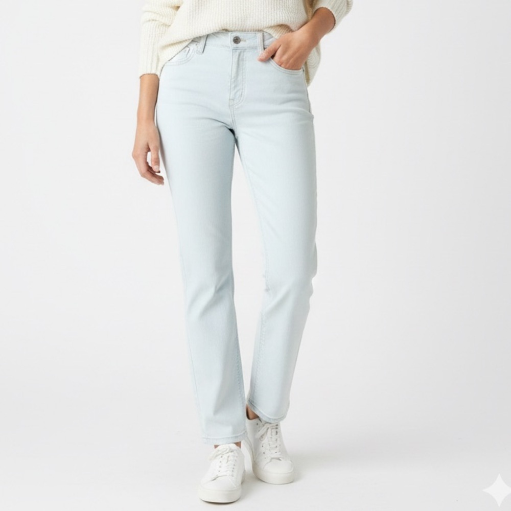 Oat Women's Light Blue High Rise Straight Jeans Size 27